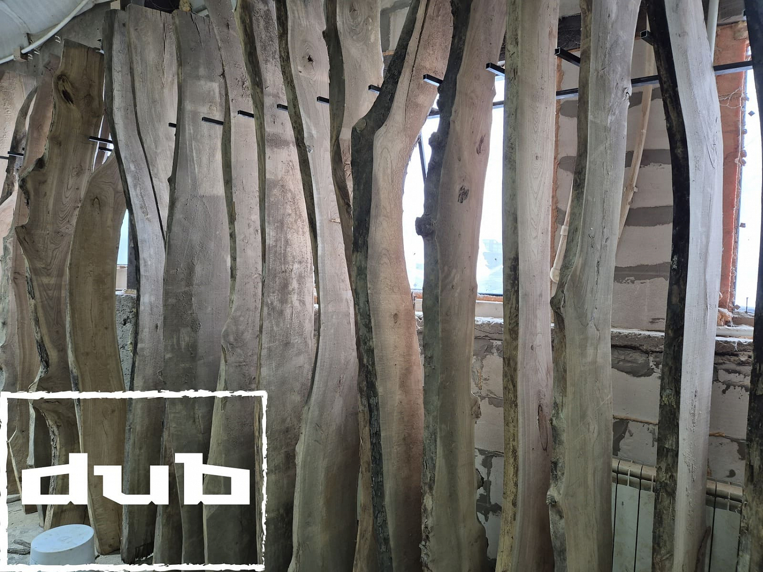 Массив карагача (вяз) сухой необрезной 1-2 сорт 3000х200х55мм